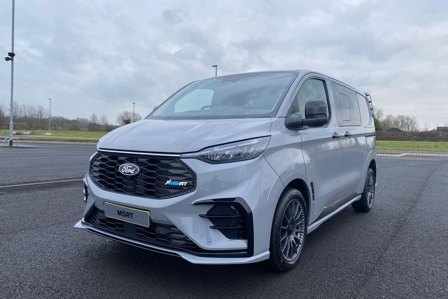 Ford E-TRANSIT CUSTOM Photo 743a50b2-43a4-467e-b8ec-06e1e2d1e8bd.jpg