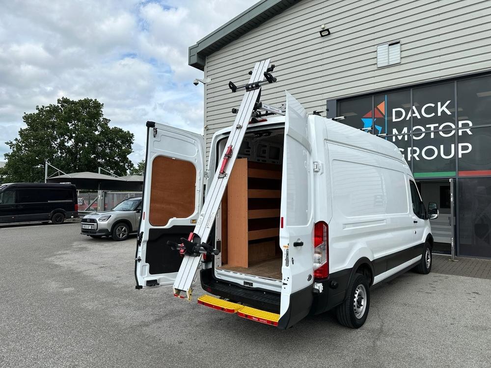 Ford Transit Photo 7447628b-6cc6-4667-ad41-a705248aeefe.jpg