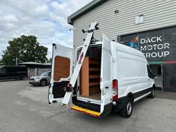 Ford Transit Photo 21