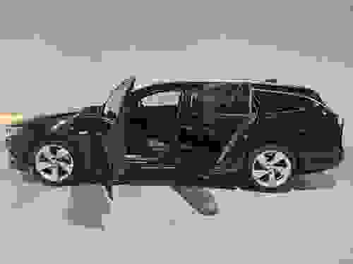 Vauxhall INSIGNIA SPORTS TOURER Photo 7447b3b6-9c50-49a2-ae5a-eb636cd366bb.jpg