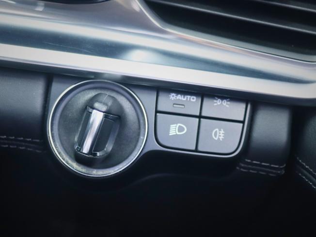 PORSCHE Panamera Photo 25