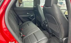 Jaguar E-PACE Photo 3