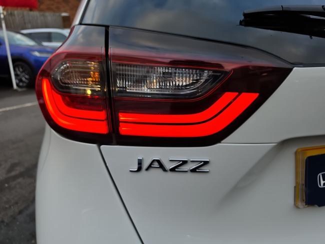 Honda Jazz Photo 7460de2f-e8b0-4451-92f5-49010f1ee23d.jpg