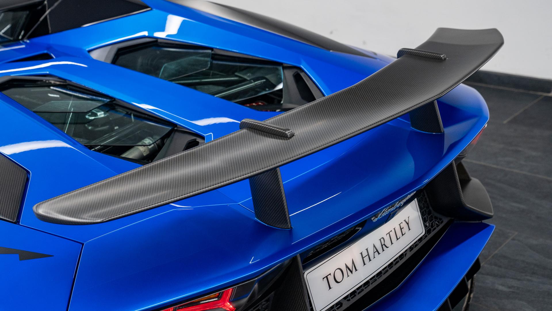 LAMBORGHINI Aventador Photo 74688ede-5816-4957-aa6d-23633ba83de7.jpg