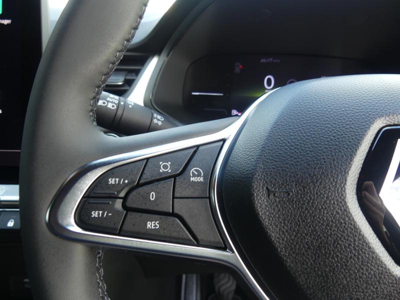 Renault Captur Photo 746e1e84-a5b5-45bb-bf79-45f3fed7fef6.jpg