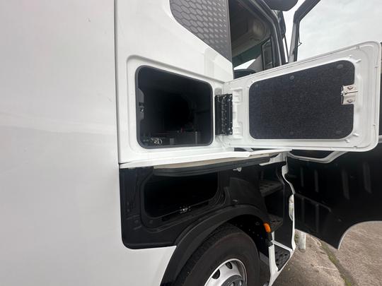 Iveco S-WAY Photo
