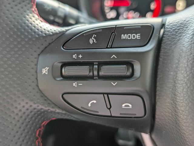 Kia Picanto Photo 7478d00c-a144-418c-964d-75940480eedc.jpg