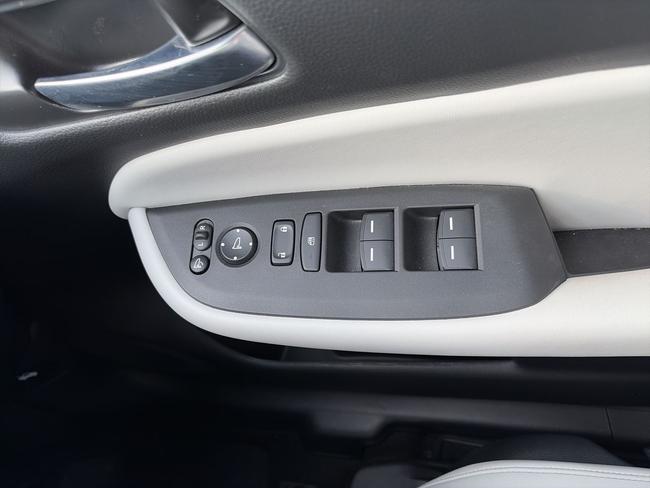 Honda Jazz Photo 747abfa2-584f-4379-bd35-950d5858f27d.jpg