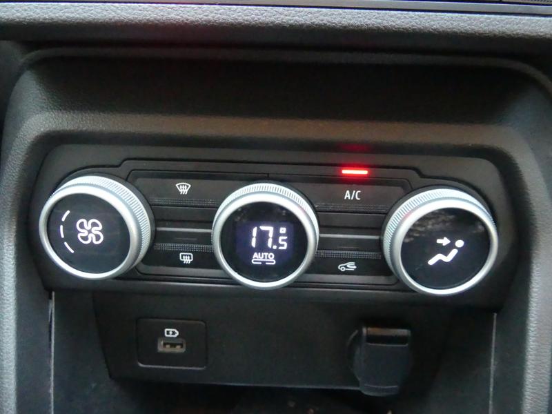 Dacia Jogger Photo 747bff54-0bb0-4d11-bcaa-c9ae31351d61.jpg