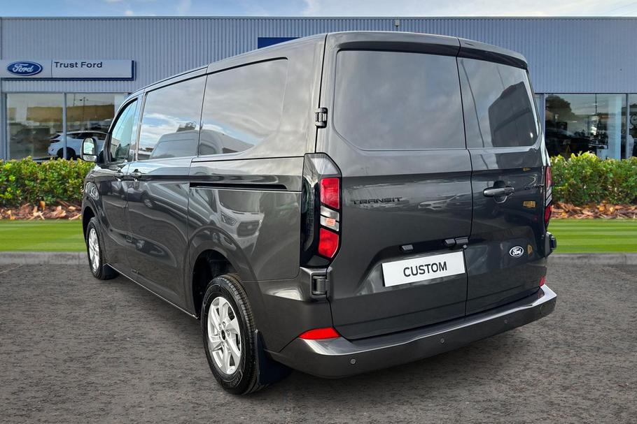 Used Ford TRANSIT CUSTOM NEWCUSTOM18 2