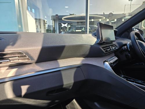 Peugeot 3008 Photo 749d0908-df06-4bcb-9e9a-04f06b49af99.jpg