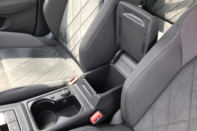 VOLKSWAGEN Golf Photo 40