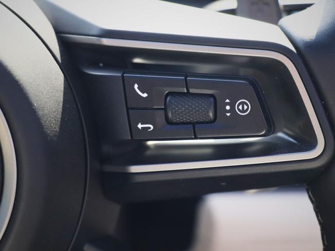 PORSCHE Panamera Photo 21