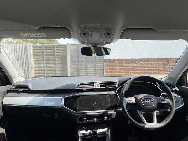 Audi Q3 Photo 29