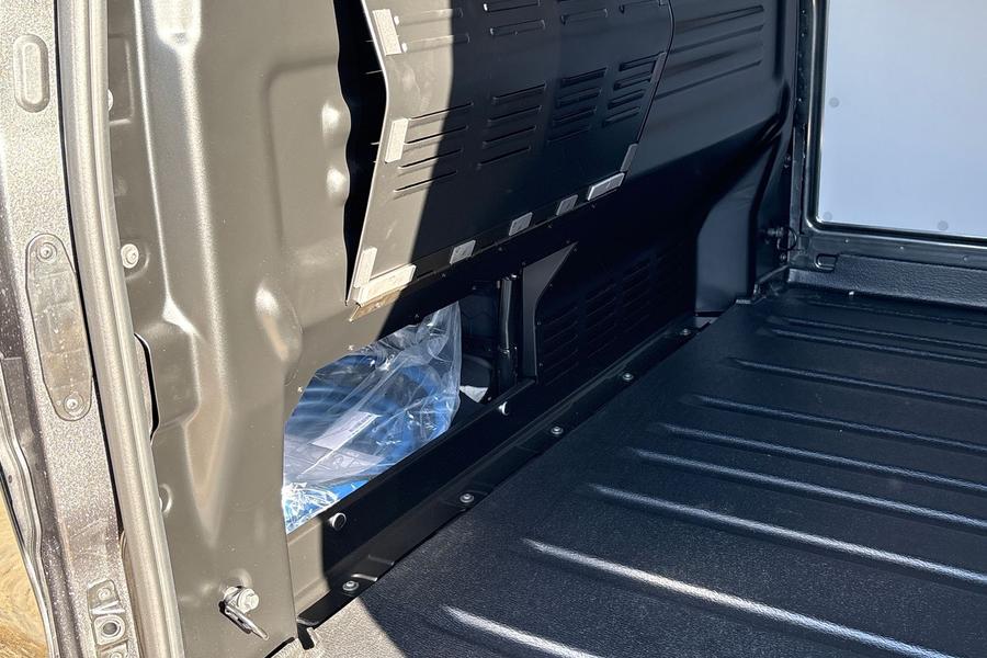 Ford E-TRANSIT CUSTOM Photo 74c3a0a2-4711-406b-b5e4-1ff7fe6ef121.jpg
