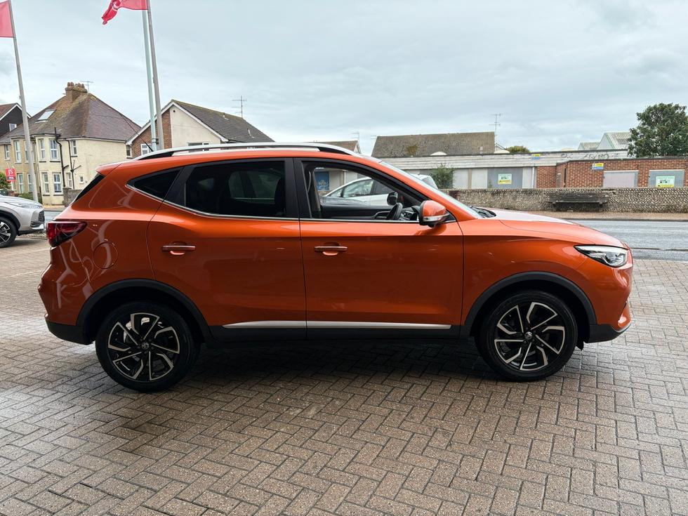 MG MG ZS Photo 74cf7388-e92a-4964-87d4-46a5be9807dd.jpeg