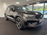 Volvo XC40 Photo 2