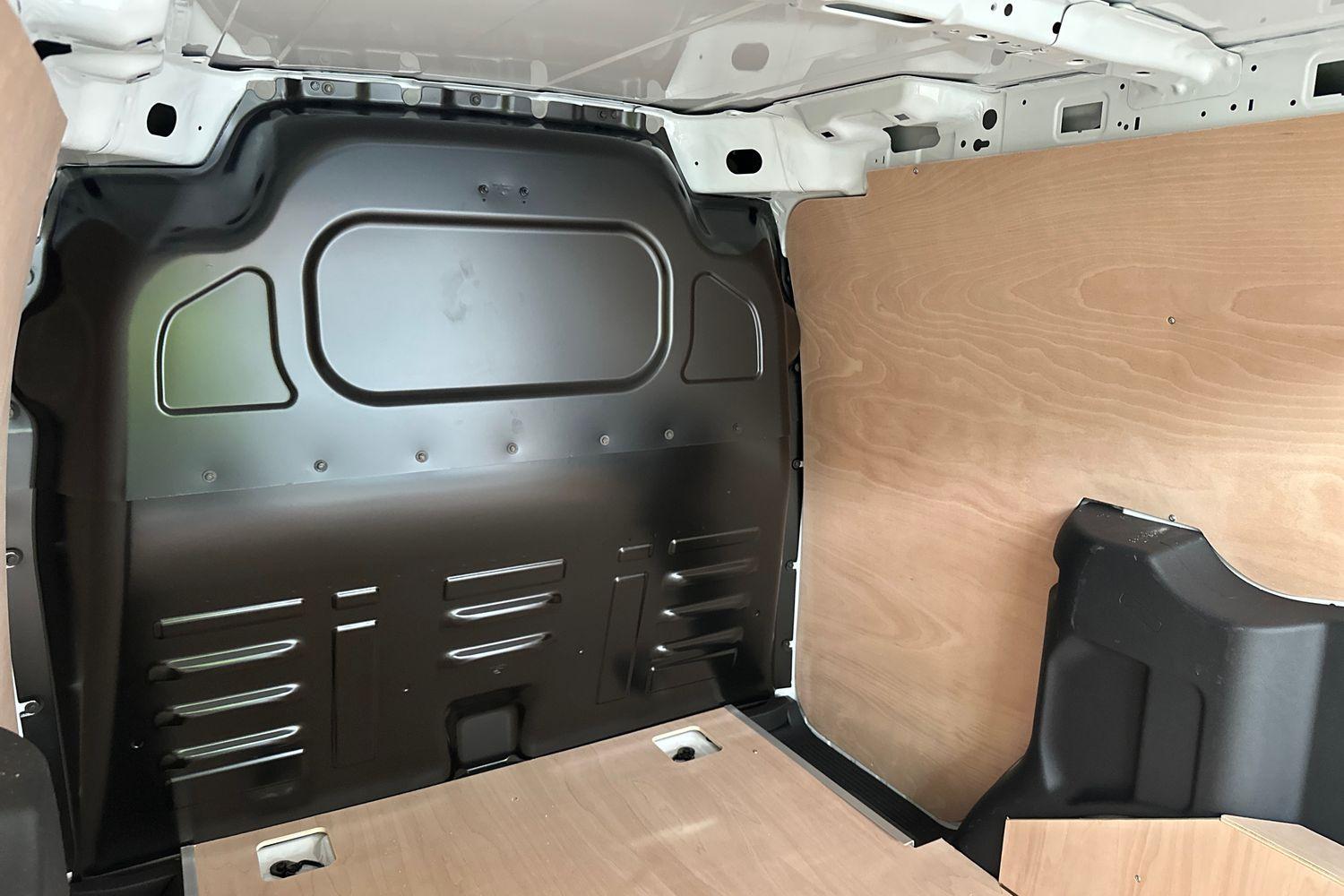 Ford TRANSIT COURIER Photo 4