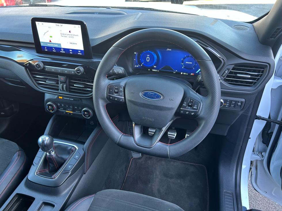 Ford Kuga Photo 74e70128-6e5f-4029-84aa-88c6302985d6.jpeg