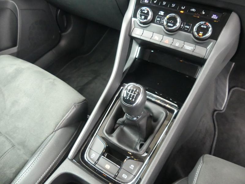Skoda Karoq Photo 74fe90a9-b6f6-4af9-b953-ed4e0bf13662.jpg