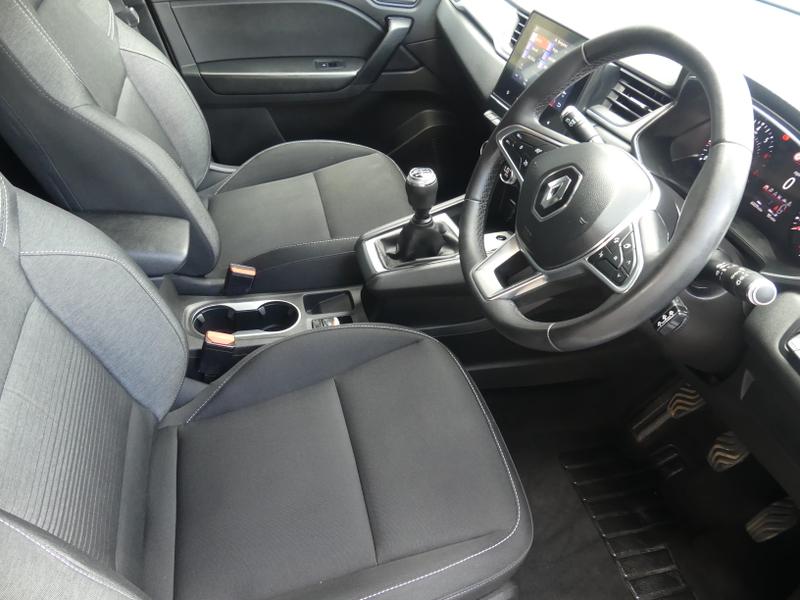 Renault Captur Photo 74ff8700-0d88-4f62-9c90-6beb61441b13.jpg
