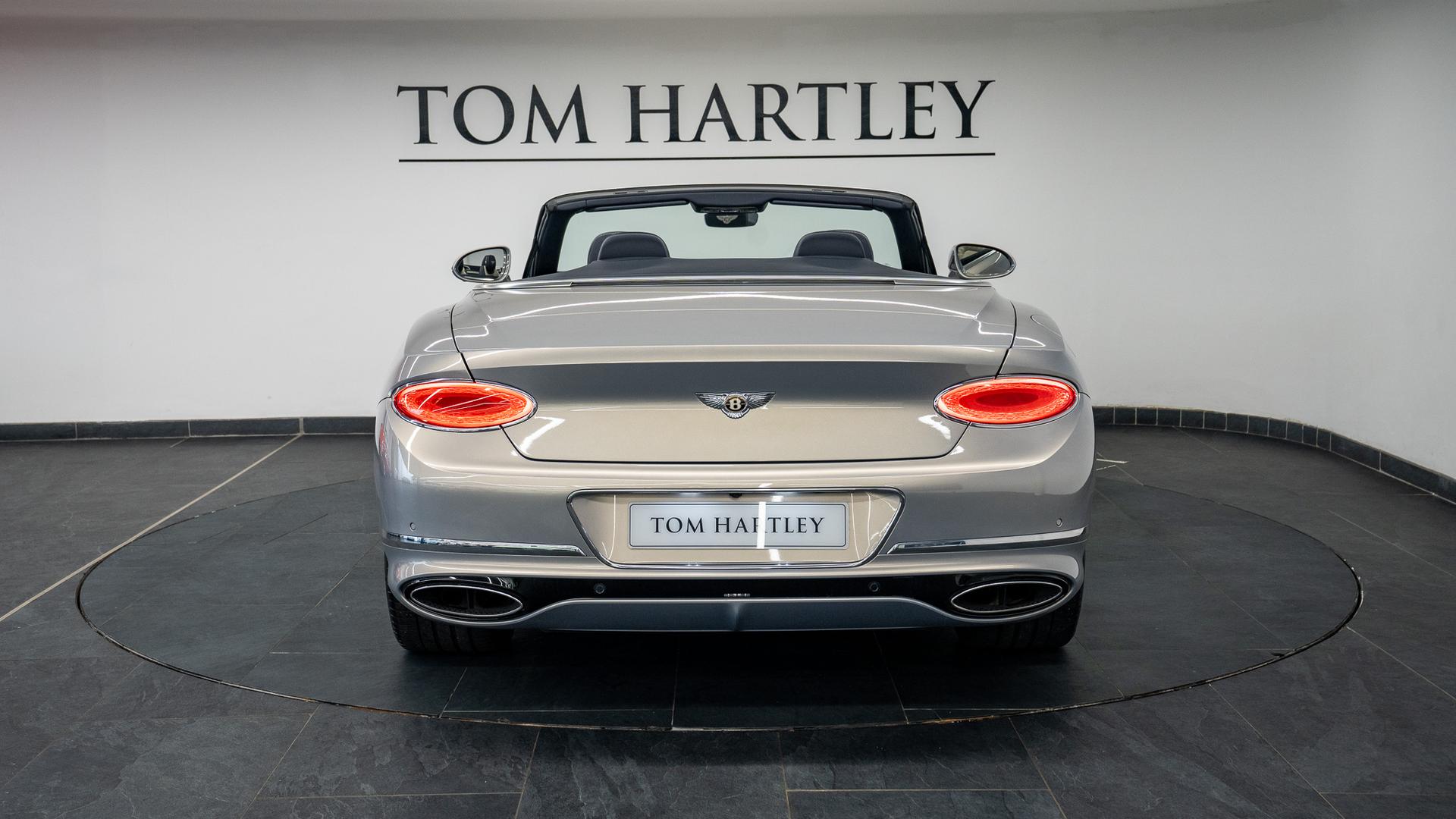 Bentley Continental GTC Photo 750861e0-8667-4c42-a9e4-69bd58402d1a.jpg