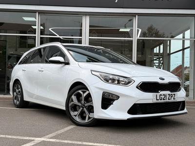 Used 2021 Kia Ceed 1.6 CRDi MHEV 3 Sportswagon 5dr Diesel Hybrid DCT Euro 6 (s/s) (134 bhp) at Piccadilly Motors