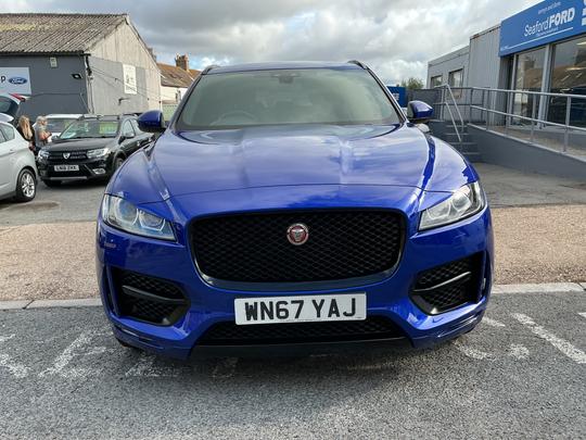 Jaguar F-PACE Photo 20