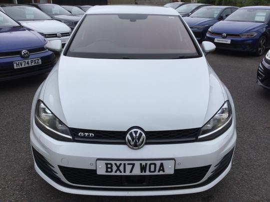 Volkswagen Golf Photo 751d3e6c-effb-452a-bf02-e4be546e640f.jpg