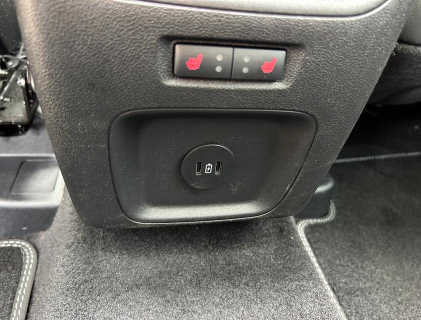 Ford Kuga Photo 751db475-000c-4da7-99c8-c8e8424ce6ce.jpg