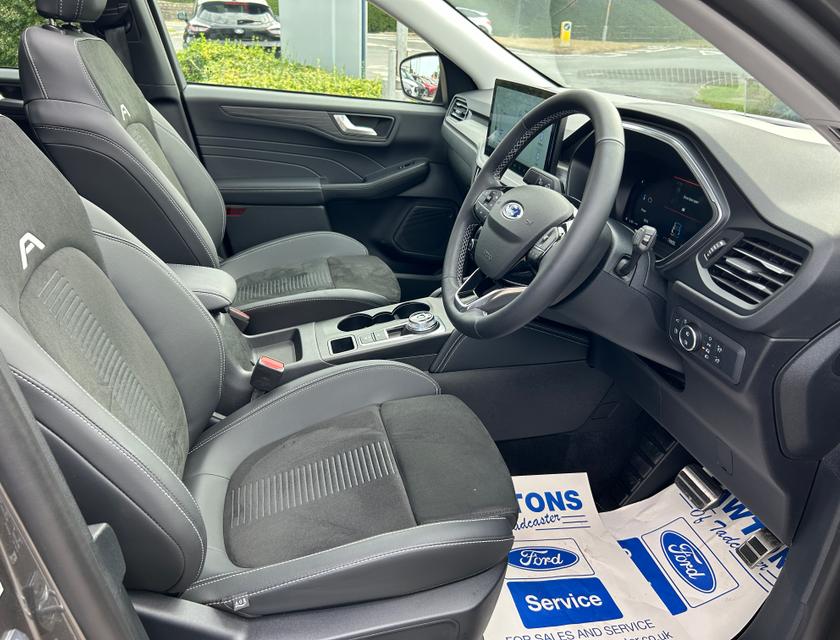 Ford Kuga Photo 751f200b-1f4c-4ae9-becb-d86bb317b508.jpg