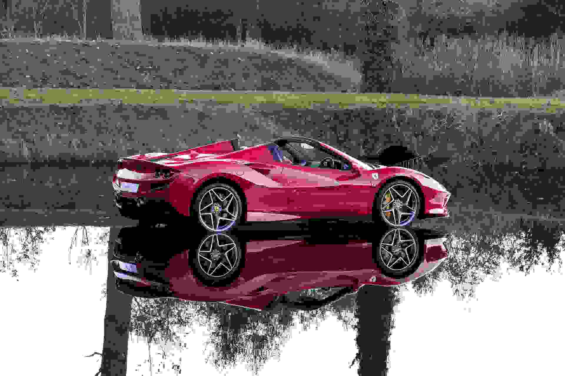 Ferrari F8 Photo 75227601-d537-43ed-b65e-ce9bce03d9fe.jpg