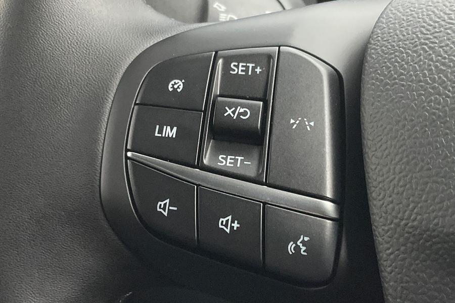 Ford TRANSIT COURIER Photo 752d3991-8a4d-4278-931c-999ee6a7b010.jpg