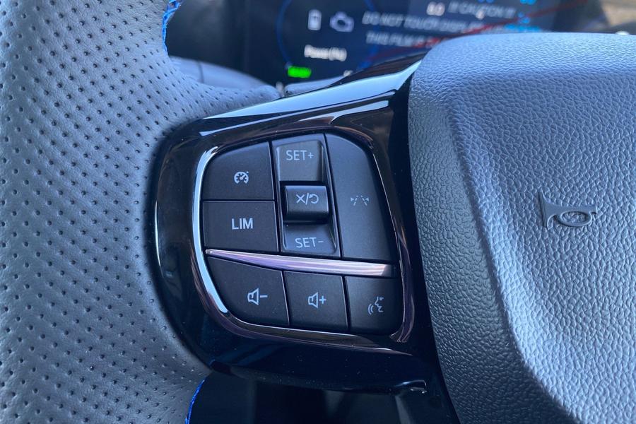 Ford TRANSIT CUSTOM Photo 753150cd-1e2b-416c-8548-72d2ca424a55.jpg