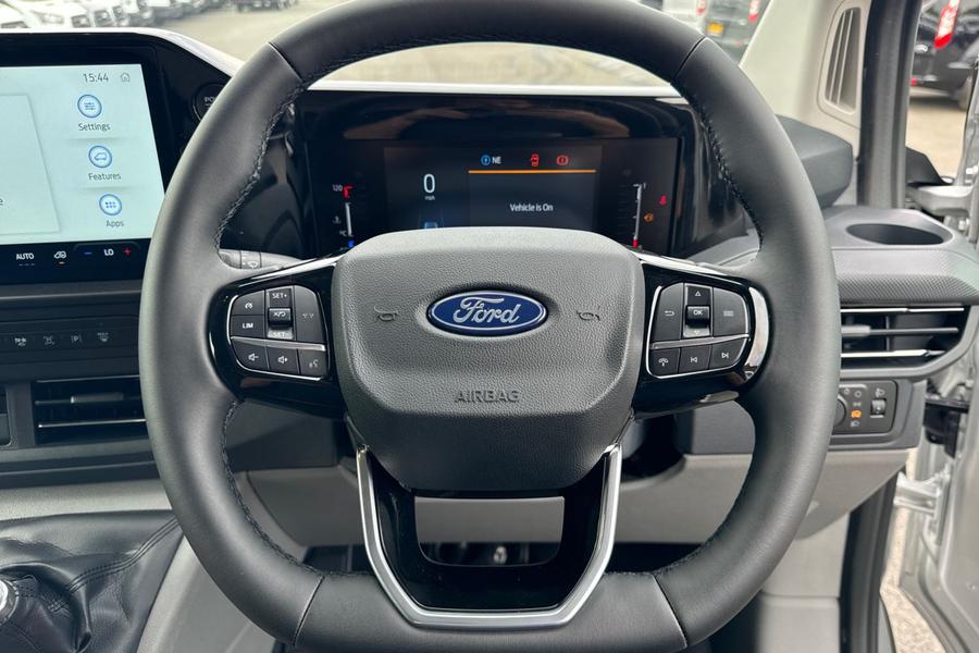 Ford TRANSIT CUSTOM Photo 7532349b-a65c-494a-9511-9cdd351d94a0.jpg
