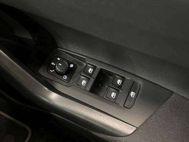 Volkswagen Polo Photo 11