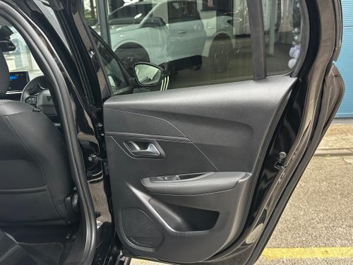 Peugeot 208 Photo 755118b7-710e-4ca8-8923-215ca15aa699.jpeg