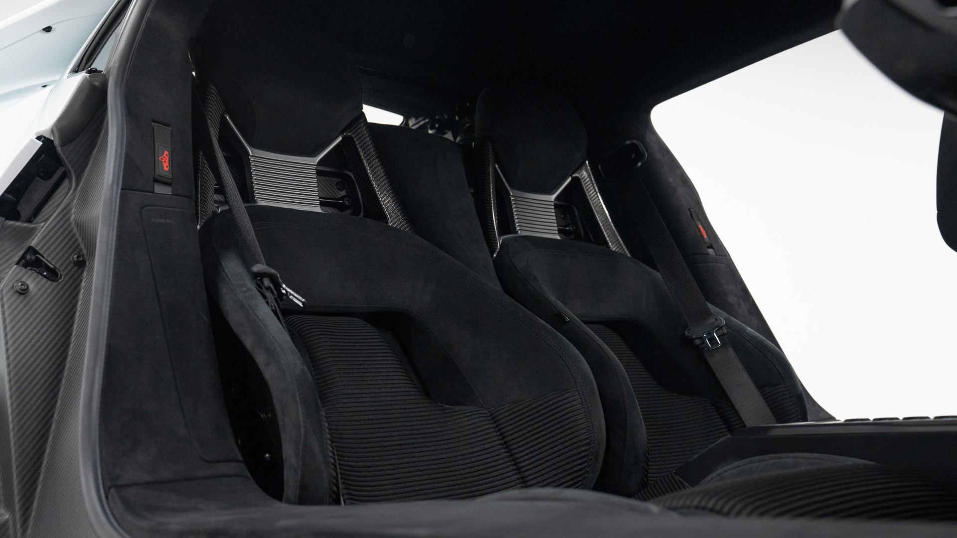 Ford GT Photo 7561f660-54fa-4ef0-abe8-e75764f72a91.jpg