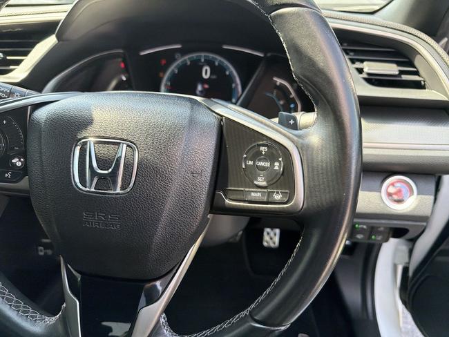 Honda Civic Photo 756f2954-cb58-4501-a657-0e4b56739f26.jpg