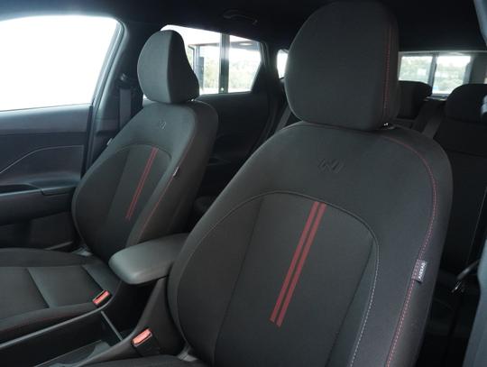 Hyundai KONA Photo 75817a6d-356d-47a4-98b5-2adef1489e63.jpg