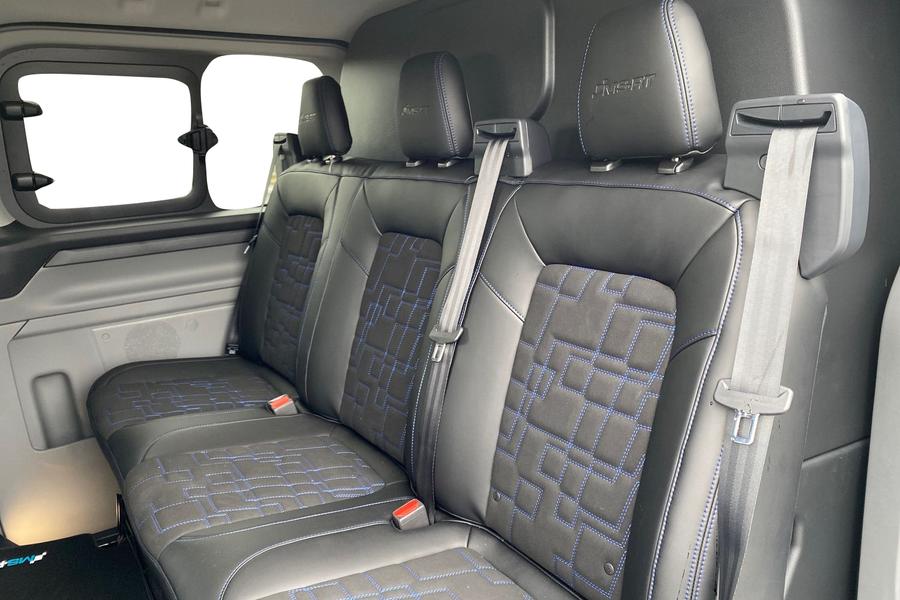Ford E-TRANSIT CUSTOM Photo 7598e6c8-d95e-43cd-be68-46d7ad493ea4.jpg