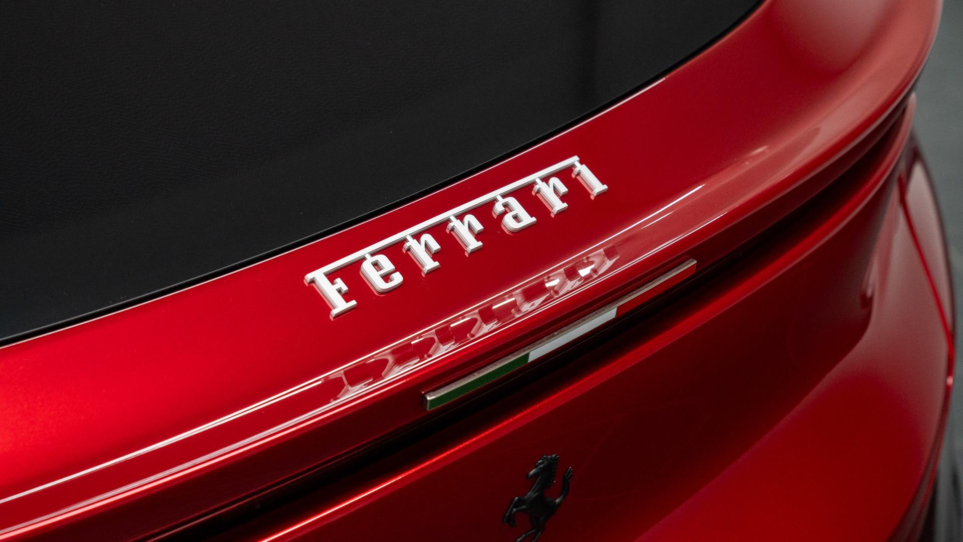 Ferrari Purosangue Photo 75a7320c-1f1f-4148-b917-8e833a6b74dc.jpg