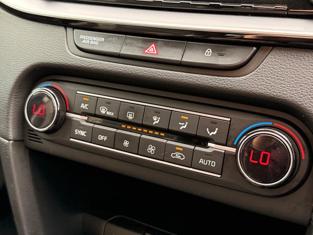 Kia Ceed Photo 75b49843-197c-4928-b26c-5cc978f1a5f6.jpg