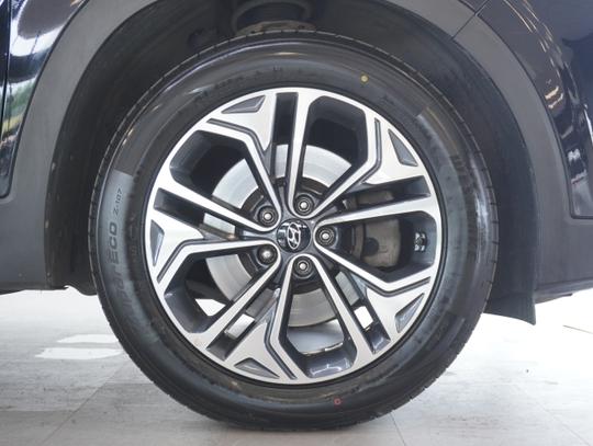 Hyundai Santa Fe Photo 75dd7afa-c8d9-4a3d-b8c9-553f400110fc.jpg