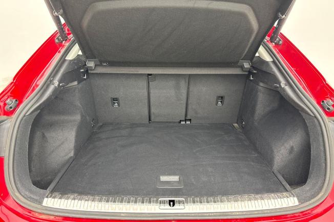 AUDI Q3 Photo 12