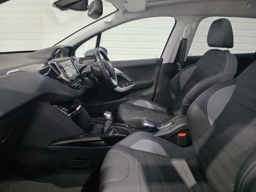 Peugeot 2008 Photo 760b94ba-05f3-4184-84b7-a19600a553a5.jpeg