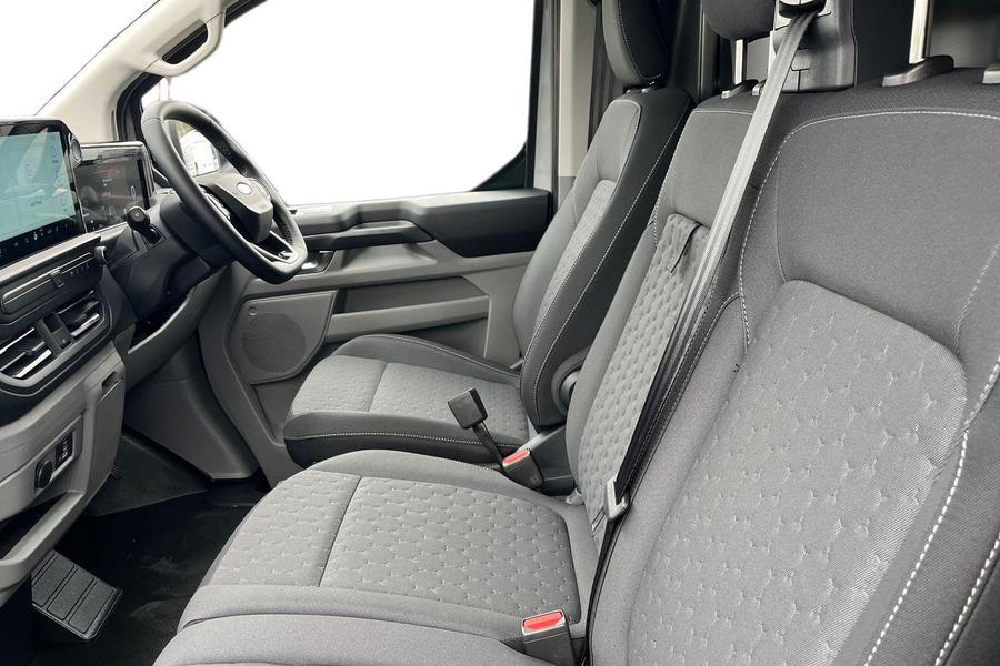 Ford TRANSIT CUSTOM Photo 761336d6-7c81-403c-9d3c-cee1e0e6ea16.jpg