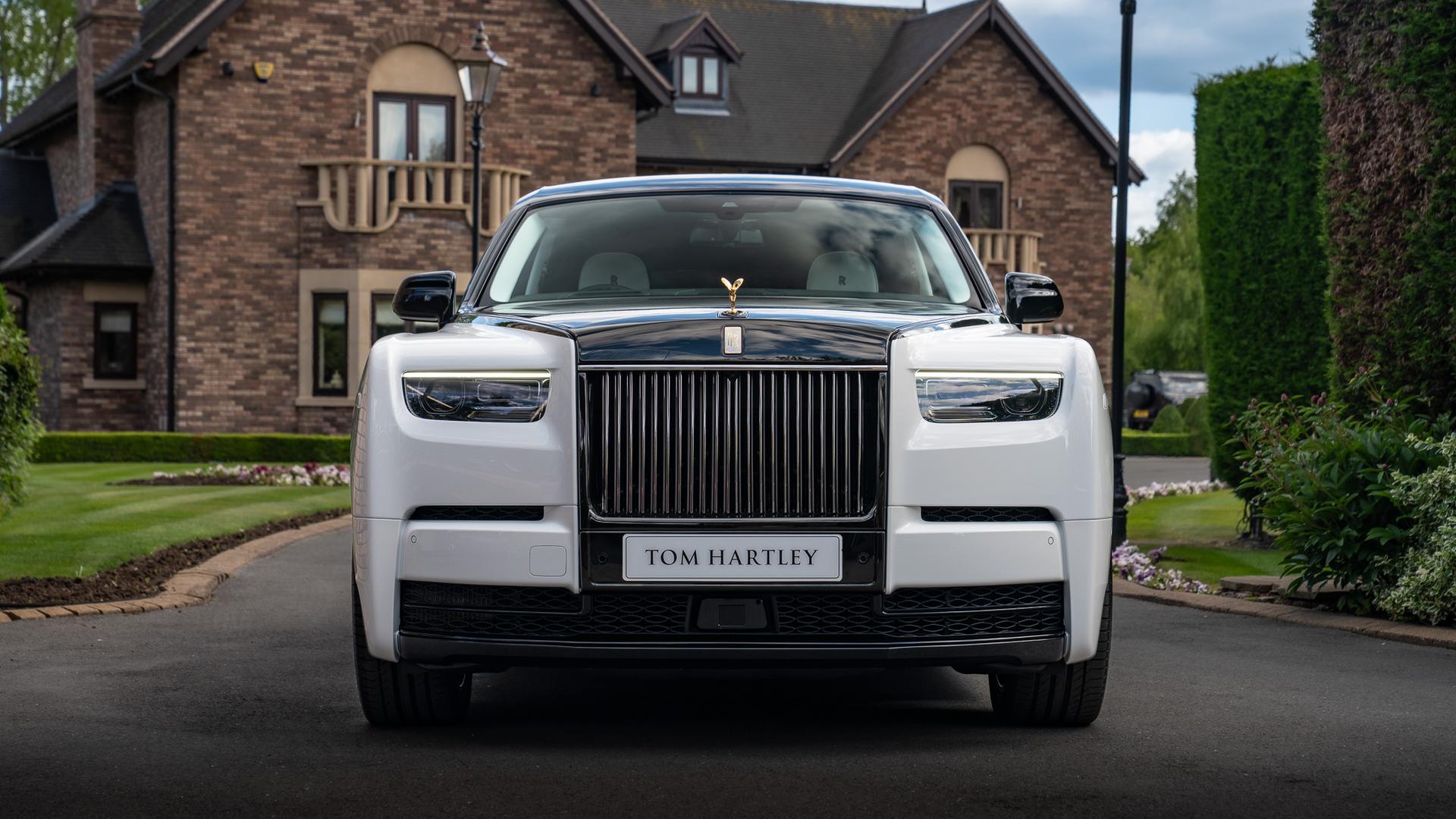 Rolls-Royce Phantom EWB Photo 76177ca3-d5b4-4ab4-bf8e-bc7b2c97ce14.jpg