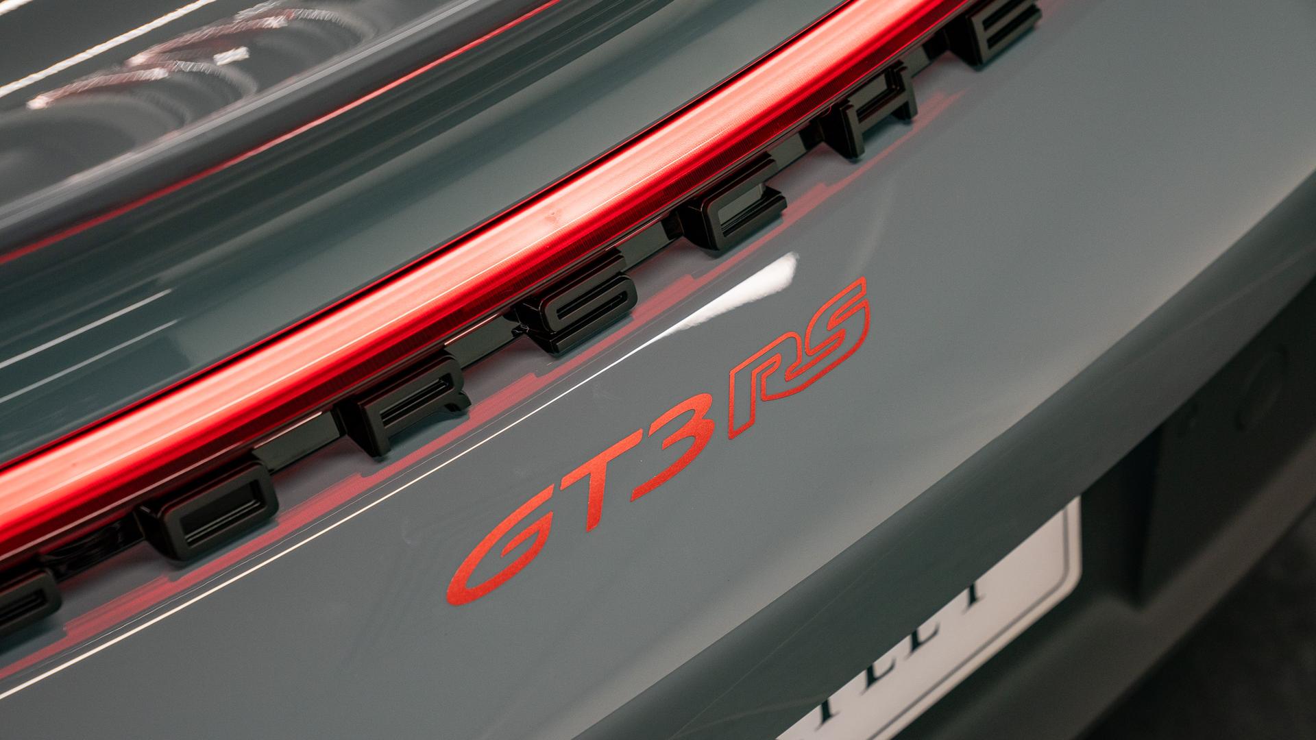 Porsche 911 Photo 76396f03-8ea0-42cd-8696-119fd7b43eb4.jpg