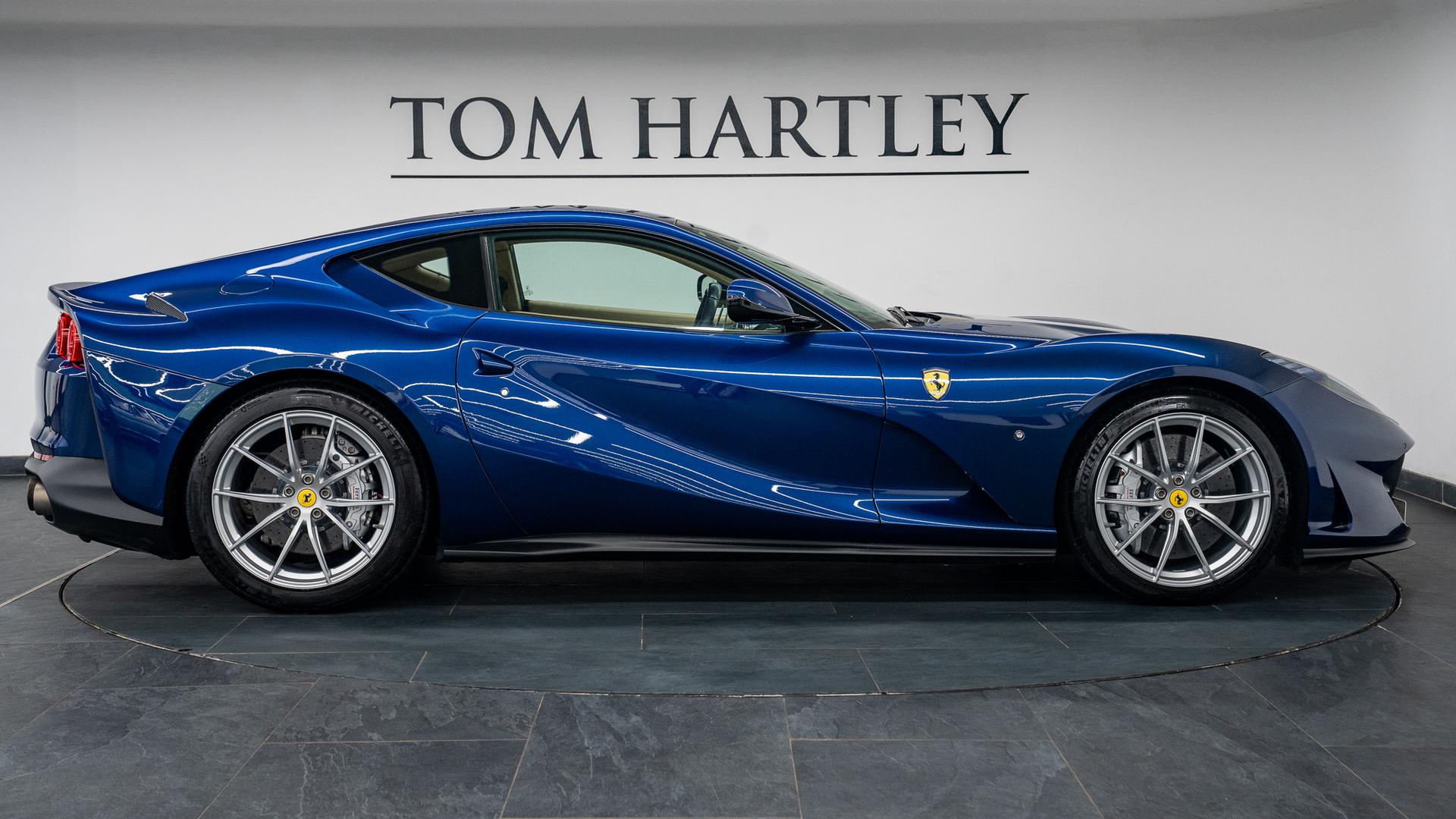 Ferrari 812 Photo 7645b331-6765-4baf-b891-f285b827b440.jpg